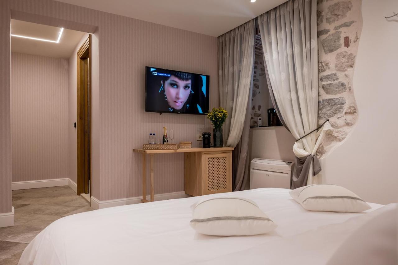 Apartments Hun Котор Екстер'єр фото