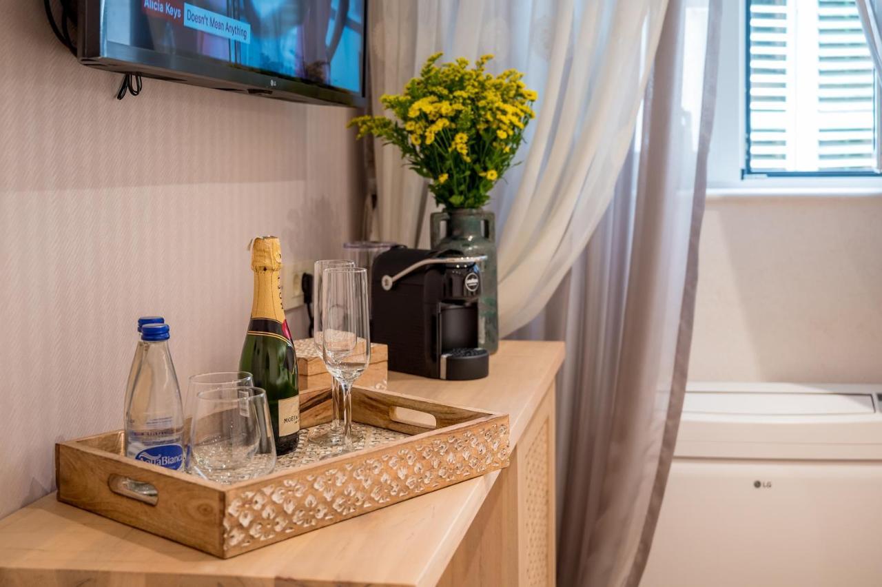 Apartments Hun Котор Екстер'єр фото