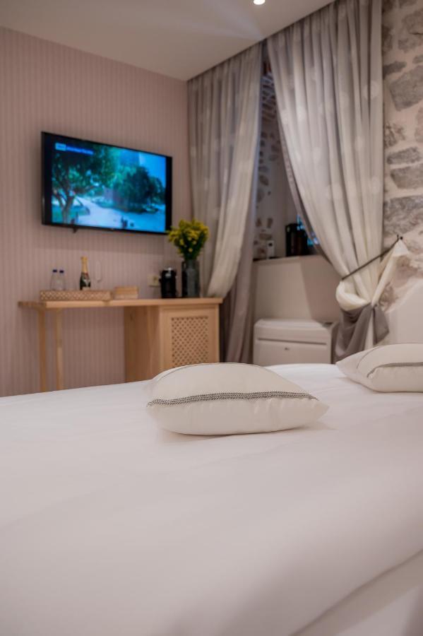 Apartments Hun Котор Екстер'єр фото