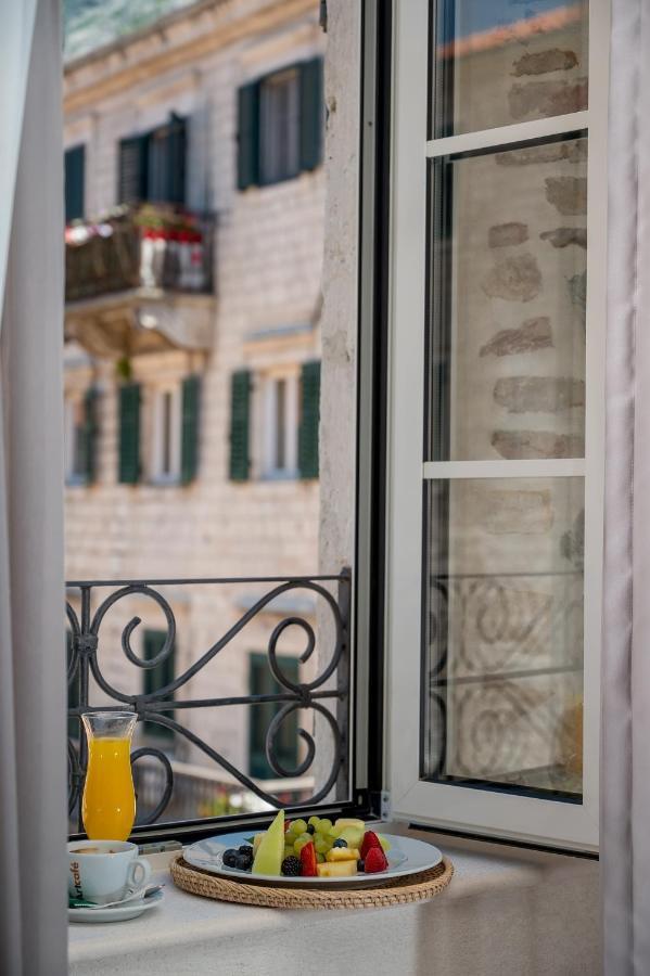 Apartments Hun Котор Екстер'єр фото