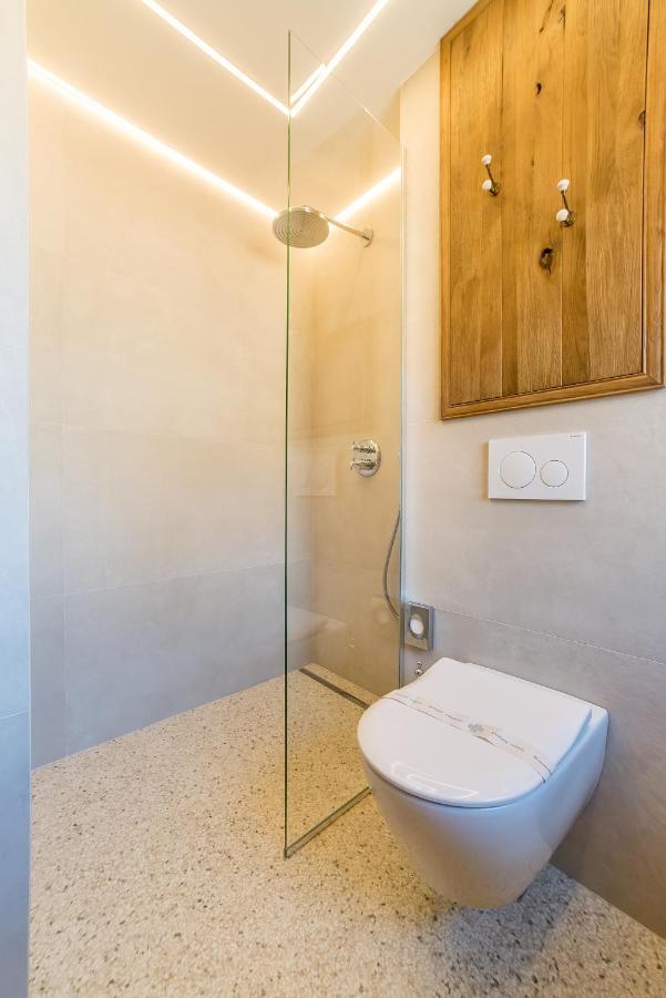 Apartments Hun Котор Екстер'єр фото